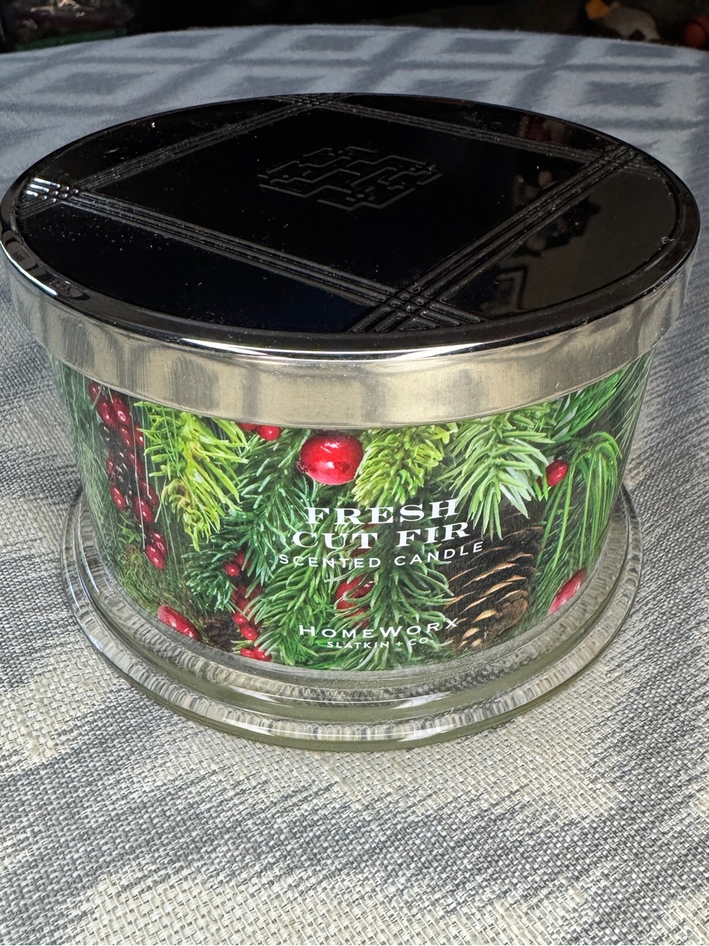 NWT- HomeWorx by Slatkin + Co. 18oz Mistletoe Magic Candle